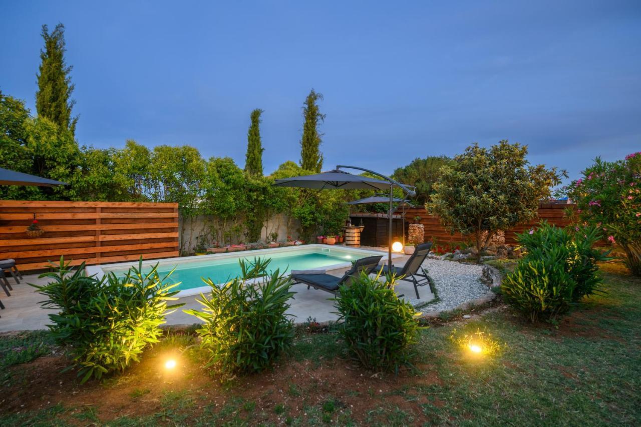 Haus Rustica Villa Pula Exterior photo